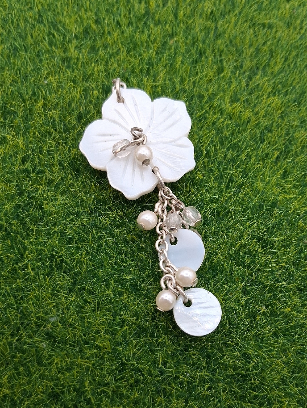 White Magnolia  Flower Dangle Pendant Necklace Charm P501